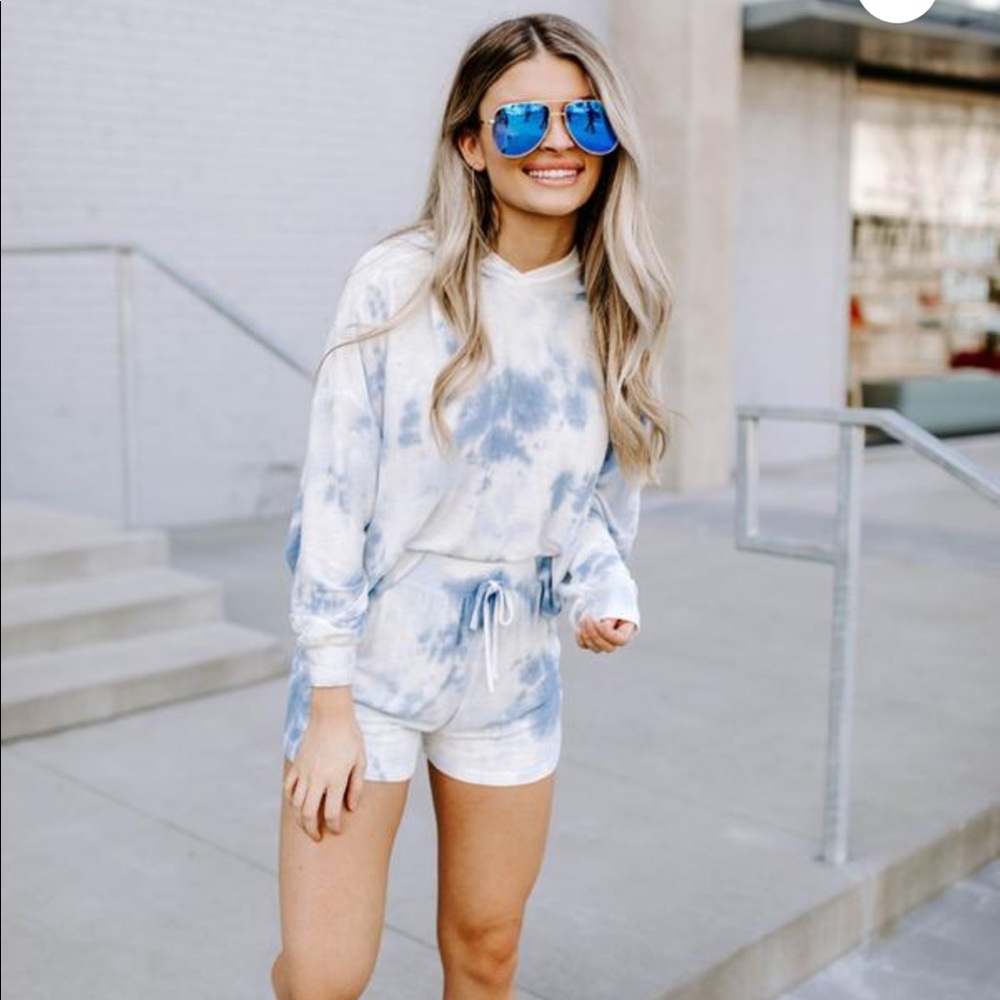 Kittenish To Dye For Blue Set